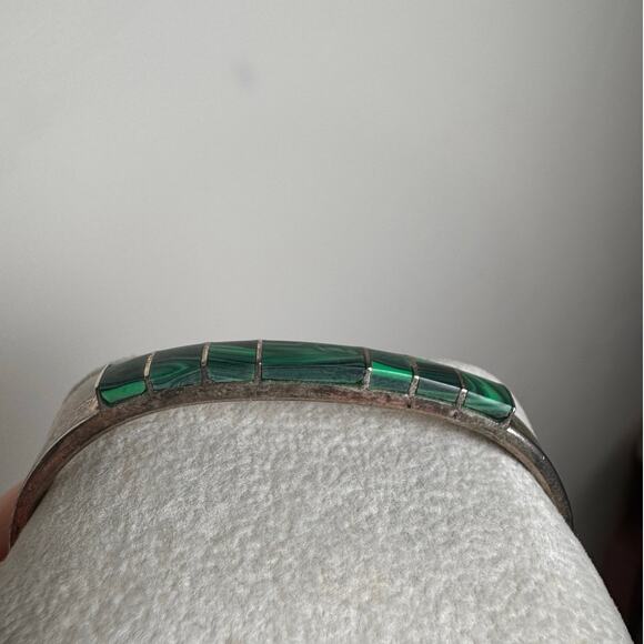 Vintage Mexican 925 Sterling Silver Green Turquoise Bangle Bracelet - Picture 3 of 8